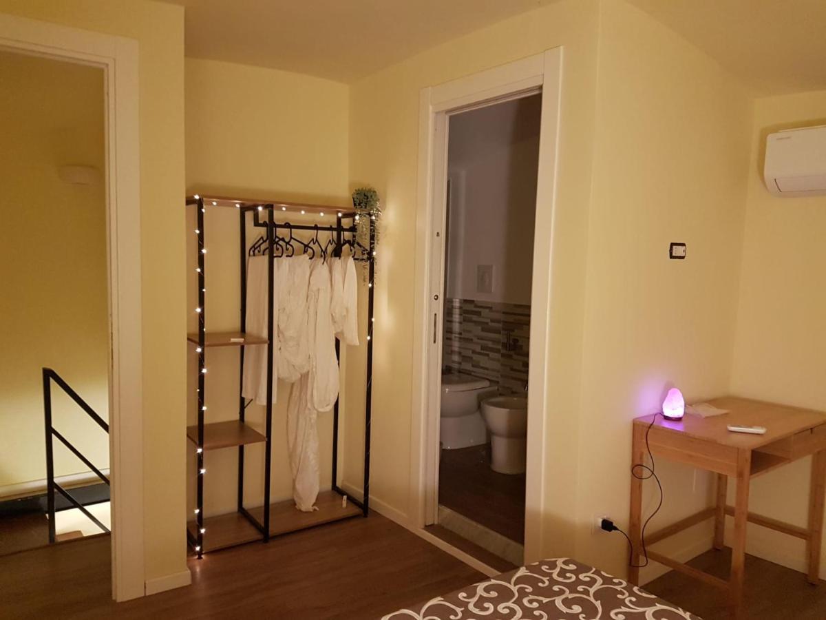 Rega Holiday House Неаполь Экстерьер фото