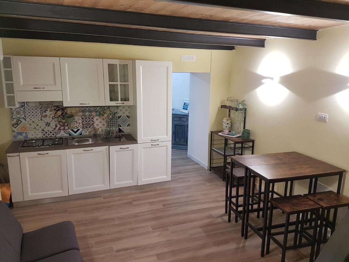 Rega Holiday House Неаполь Экстерьер фото